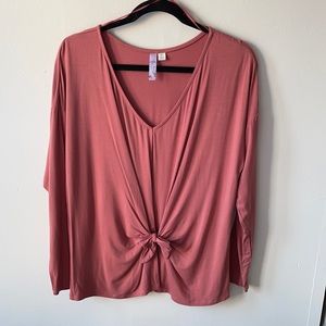 Long sleeve pink top with bow
